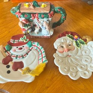 Bundle
Fitz&Floyd Christmas LOT 2 plates 1 teapot. Can separate/
#B-100